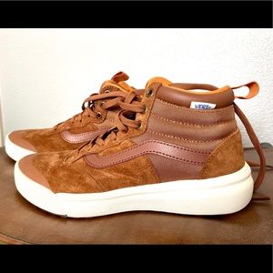 Hightop Vans Sneakers Ultrarange